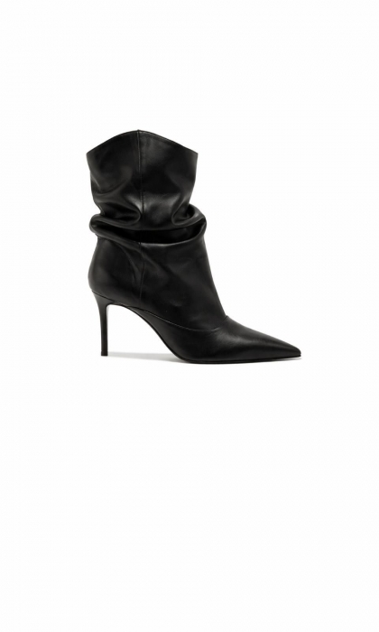 Schutz Bota Harriet Couro Preto Feminina - Elegância e Conforto em