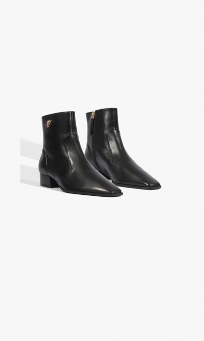 Schutz Bota Harriet Couro Preto Feminina - Elegância e Conforto em